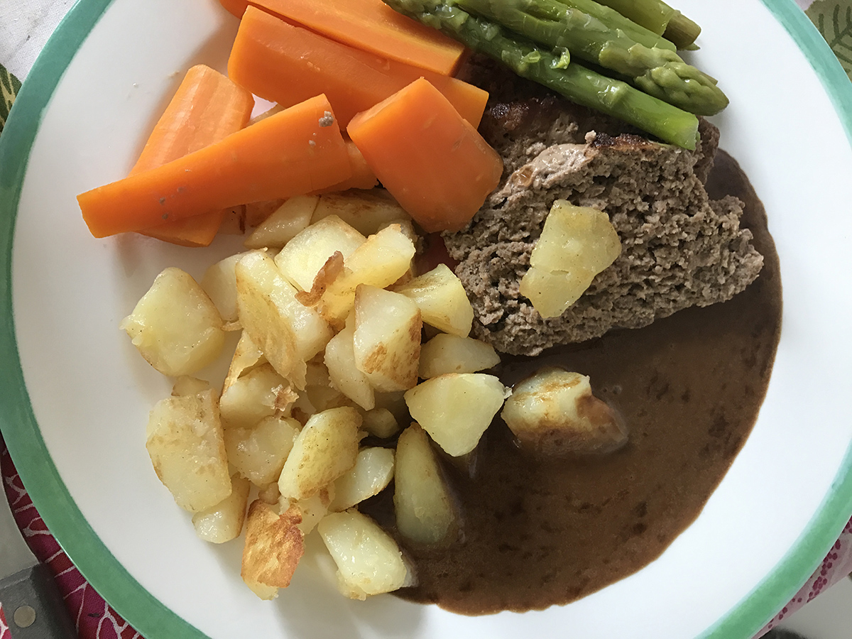 Recept på köttfärslimpa och brunsås barn gillar Käthe Nilsson